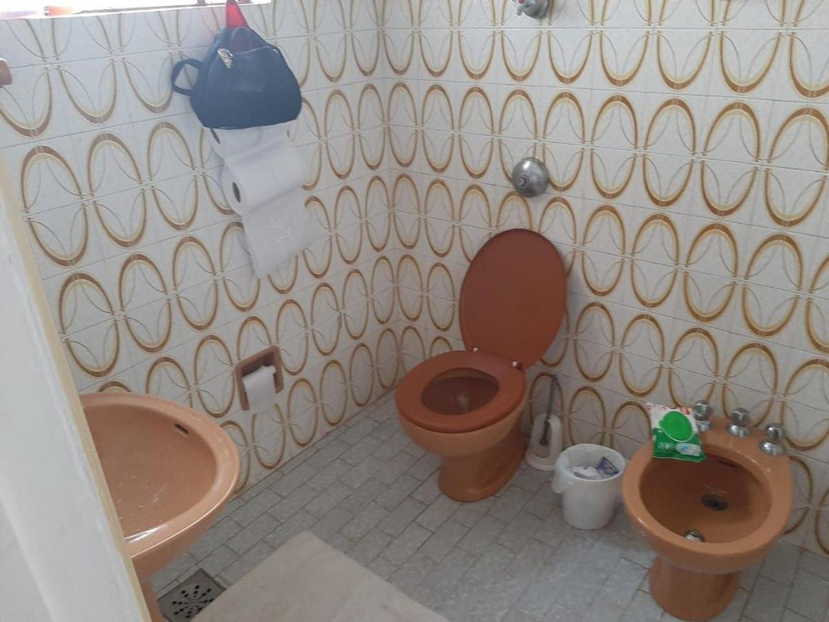 Casa 5 Quartos, Ampla, A 100 Metros Da Praia. Amigos E Familia Sao Bem Vindos A Essa Casa. Venha Viver Momentos Inesqueciveis Aqui. Guarapari Luaran gambar